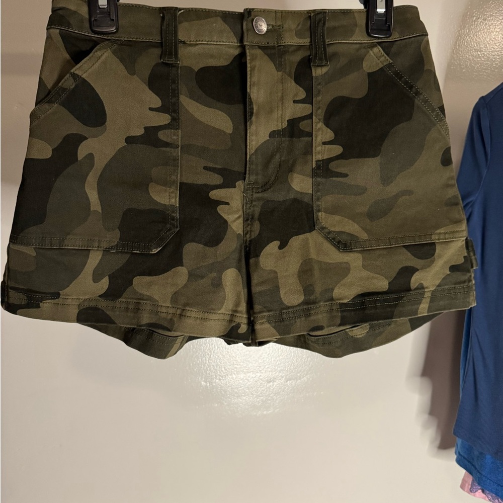 Hollister Shorts Women's Size Medium Pockets Camo Cotton 30" Waist New With Tags